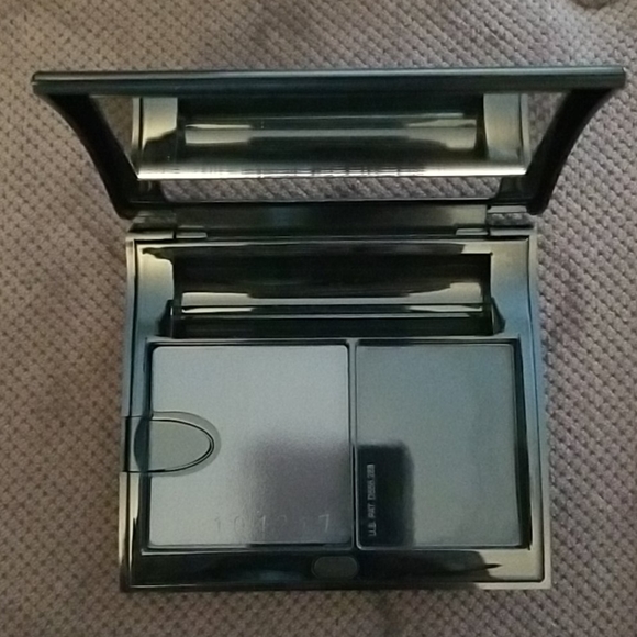 Mary Kay Cosmetic Compact - Picture 2 of 4